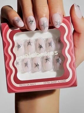 Celebritips Dream Dust Extra Short Almond Press-On Nails Pink & White